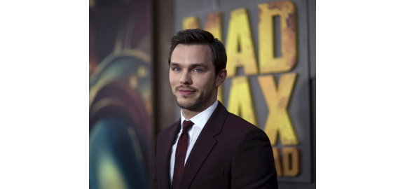 nicholas hoult se une a la segunda temporada de la serie de harry potter como gilderoy lockhart