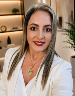 Mónica María